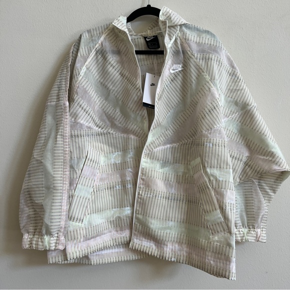 NEW Nike Lab Earth Day Windrunner White Dolman Sleeve Full Zip hooded Jacket M - Picture 4 of 4